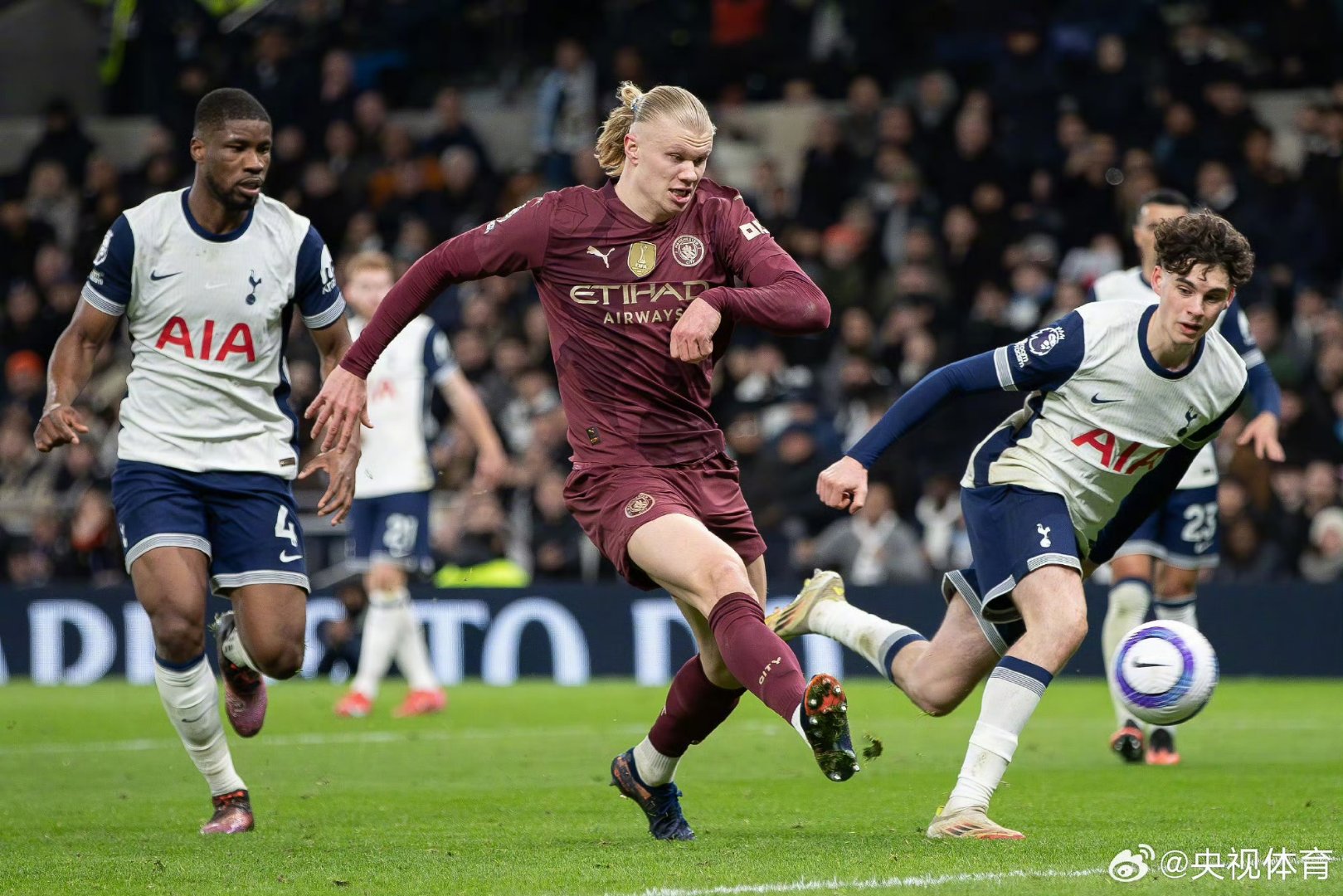 乐动体育官网入口-太狠了！山东男篮围绕欧冠绝杀压哨瓦伦西亚围绕荷甲遗憾出局，转会期曼城主帅复盘——西甲节点到来的简单介绍