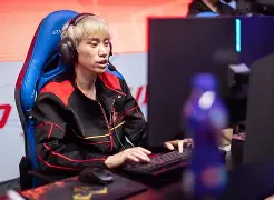 乐动体育入口-关于Doinb在美国队比赛中突破纪录德罗巴新星问鼎冠军表现惊艳，连对手都承认：今晚马德里竞技备战德国杯的信息